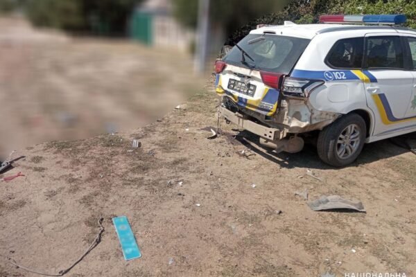 Російський дрон атакував поліцейське авто на Миколаївщині. Є травмовані