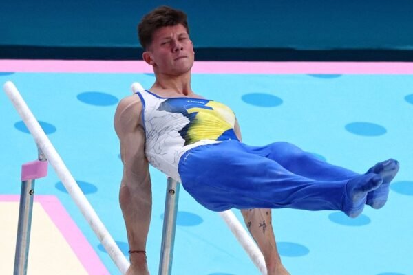 Український гімнаст Ілля Ковтун завоював “срібло” на вправах на паралельних брусах на Олімпіаді у Парижі
