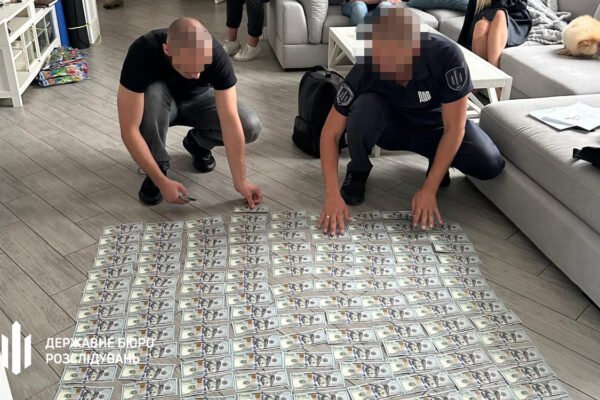 На Одещині викрили посадовця військової частини, який організовував підлеглим дистанційну службу та отримував за це їхні виплати (ФОТО, ВІДЕО)