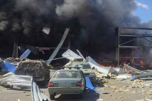 Удар по супермаркету в Костянтинівці: відомо про 2 загиблих та 17 поранених (ФОТО)