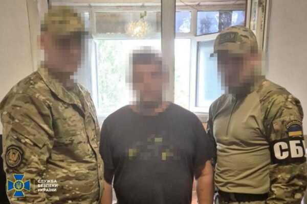У Харкові затримали російського агента: шпигував за ЗСУ, прикриваючись посадою лісника (ФОТО)