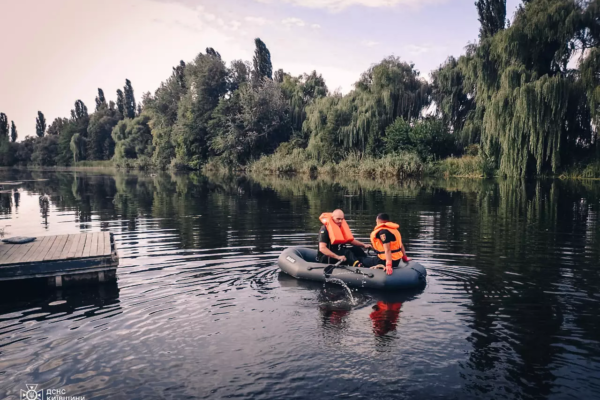 На Київщині дістали з водойми тіло чоловіка (ФОТО)
