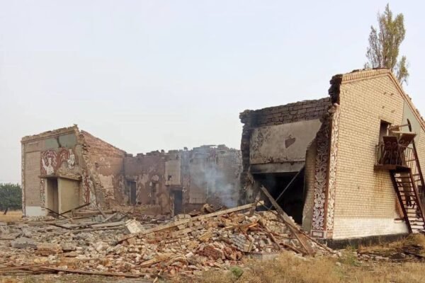 Окупати бомбою зруйнували сільський будинок культури на Херсонщині (ФОТО)