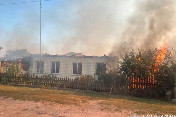 Росіяни вдарили по прикордонню Чернігівщини: Двоє людей поранені