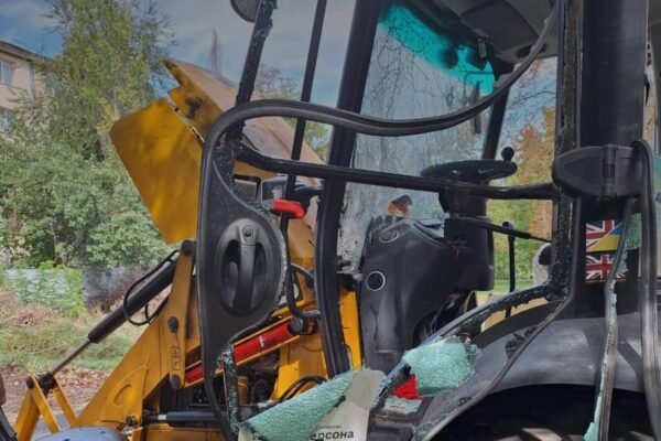 Окупанти вдарили по Херсону: Поранено комунальників