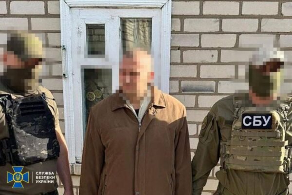 Допомагав катувати українців під час окупації Херсона: СБУ затримала експрацівника виправної колонії