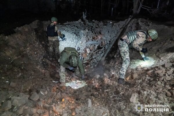 Окупанти поцілили по Харкову трьома авіабомбами: серед постраждалих – діти (ФОТО, ВІДЕО)
