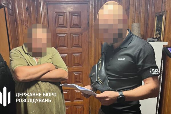 На Рівненщині староста округу й правоохоронець організували заробіток на ухилянтах