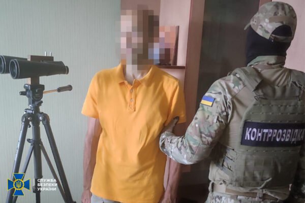 У Запоріжжі затримали російського інформатора, який перетворив свою квартиру у “спостережний пост” за ЗСУ