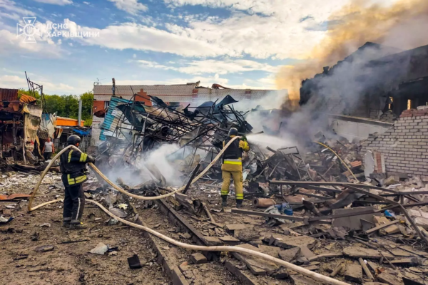 Росіяни обстрілювали рятувальників, які гасили пожежі на Харківщині (ФОТО)