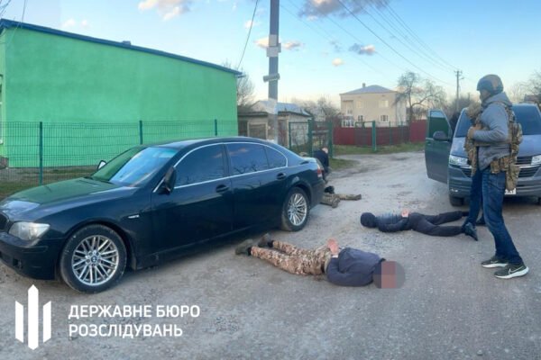 На Львівщині судитимуть шахраїв, які розробили схему наживи на охочих виїхати за кордон (ФОТО)