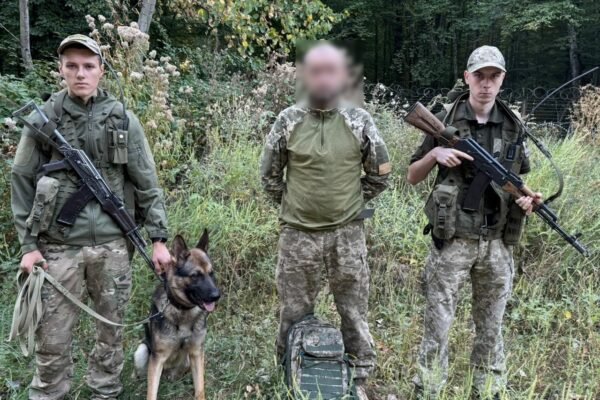 На Закарпатті фігурант двох кримінальних справ намагався втекти за кордон у формі військового (ФОТО)