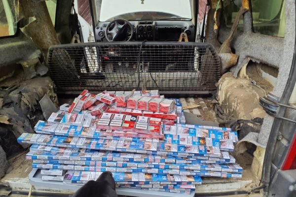 Закарпатець намагався таємно перевезти до Словаччини понад 650 пачок цигарок