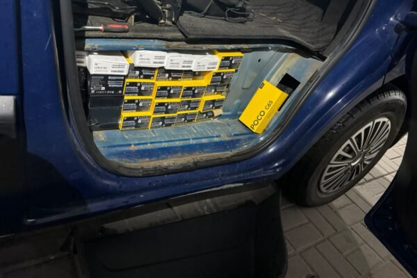 На кордоні спинили 19-річного львів’янина, який приховано намагався провезти майже 170 китайських гаджетів