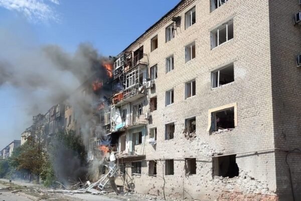 У Кураховому внаслідок обстрілу загинули чотири людини, 10 зазнали травм (ВІДЕО)