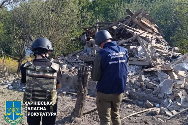 Росіяни вдарили авіабомбою по передмістю Харкова: наслідки (ФОТО)