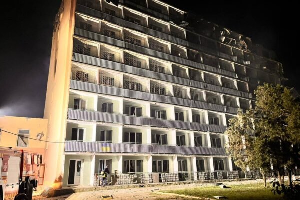 Росіяни вдарили ракетами по Одещині: пошкоджена база відпочинку (ФОТО)