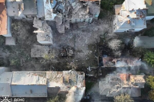 Польща готова допомогти з відбудовою Львова після ракетного удару