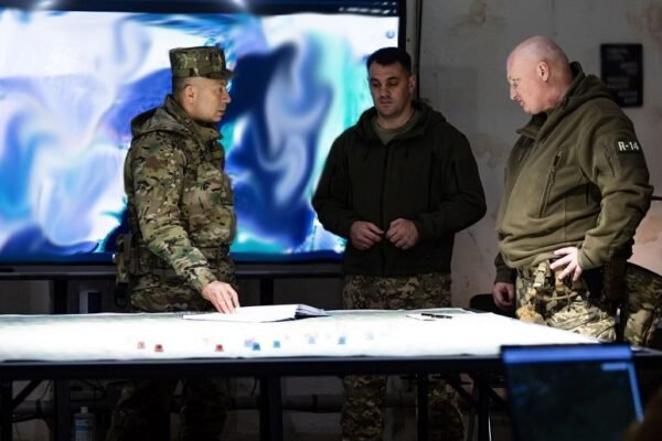 Сирський відвідав військових, які діють на Сумщині та у Курській області (ФОТО)