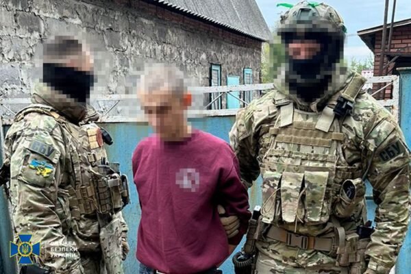 Допомагав прорватися до Мирнограда окупантам: СБУ затримала чергового пособника росіян