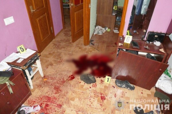 В одній з багатоповерхівок у Сумах вибухнула граната. Є жертва