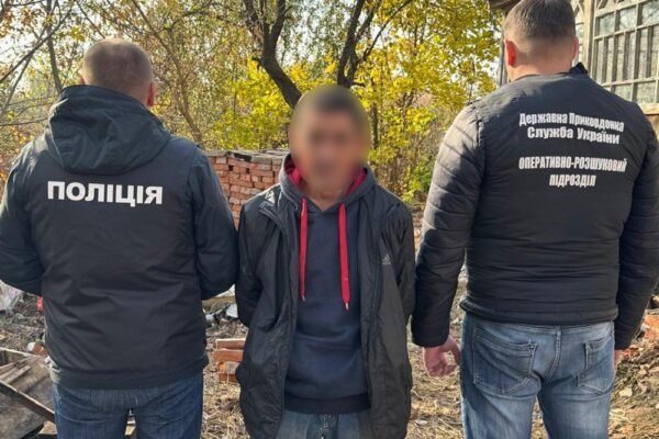 Правоохоронці Сумщини затримали торгівця зброєю