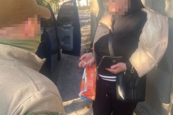 У Харкові затримали російську агентку, що пропонувала українським бійцям послуги з прибирання, щоб розвідати дані