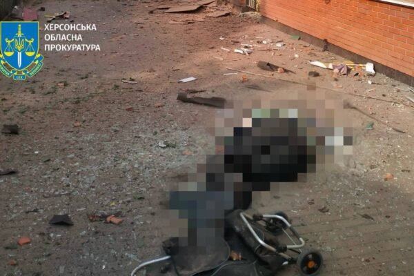 У Херсоні відомо вже про 7 загиблих: Ворог вдарив по ринку та зупинці громадського транспорту, – Офіс генпрокурора