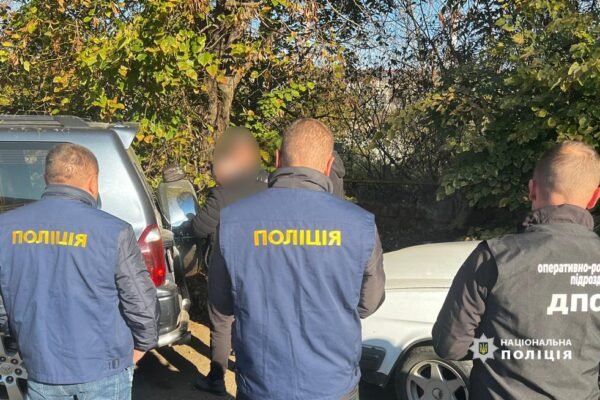 У Чернівцях затримали організаторів схеми для втечі ухилянтів
