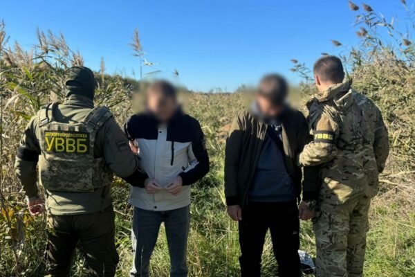На Одещині прикордонника за 10 тисяч доларів намагалися втягнути у схему переправляння ухилянтів за кордон (ФОТО)