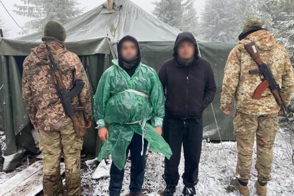Двох ухилянтів з Донеччини, що намагалися дістатися Румунії, у Карпатах заскочила зима