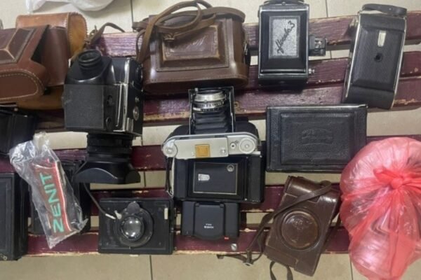 На кордоні з Румунією запобігли незаконному вивезенню колекції старих фотоапаратів (ФОТО)
