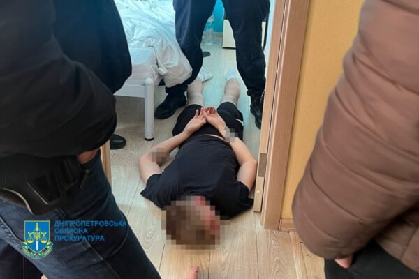 Підозру оголосили організаторам шахрайського колцентру, що діяв на ТОТ та ошукав українців на мільйони