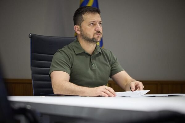 Фронт та підтримка України: Зеленський провів чергове засідання Ставки
