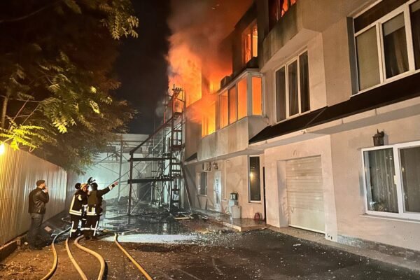 Росіяни завдали ракетного удару по Одесі: пошкоджені будинки (ФОТО)