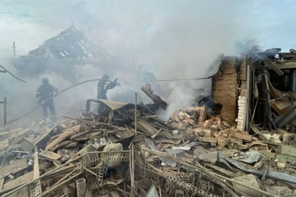 Росіяни увесь день обстрілювали Нікопольщину з “Градів” та “Ураганів” (ФОТО)