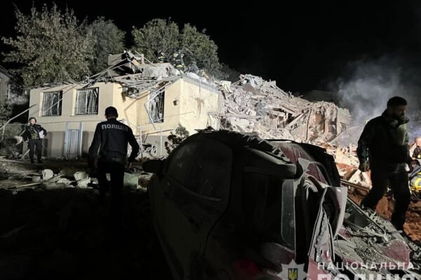 Росіяни вдарили ракетами по Дніпру. Загинуло троє людей, в тому числі дитина