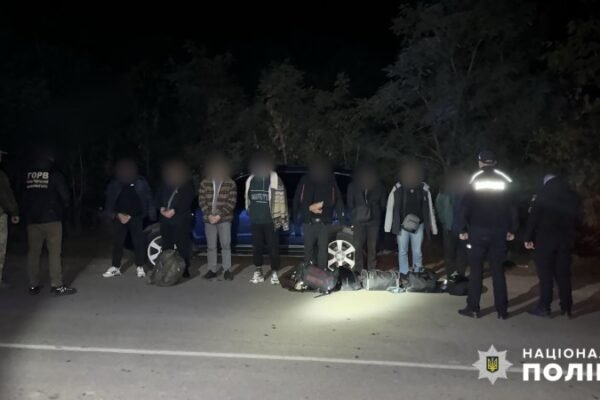На кордоні з Молдовою на Вінниччині зупинили групу ухилянтів