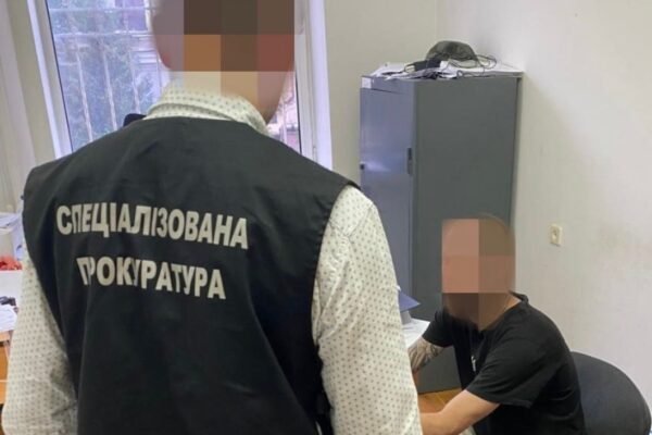 Правоохоронці затримали військового-дезертира, який зливав ворогу дані про підрозділи ЗСУ на Вінниччині та Сумщині