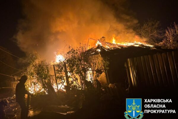 Авіаудар по селу у передмісті Харкова: постраждали троє людей (ФОТО)