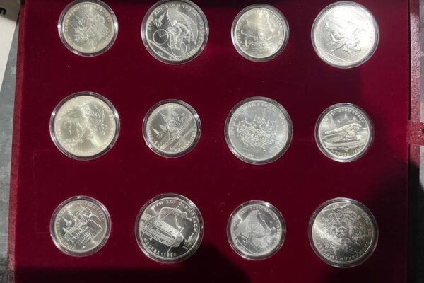 Житель Буковини намагався таємно завезти в Україну колекцію монет