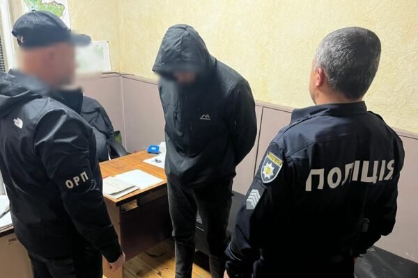 На Рівненщині затримали організатора схеми переправлення ухилянтів за кордон