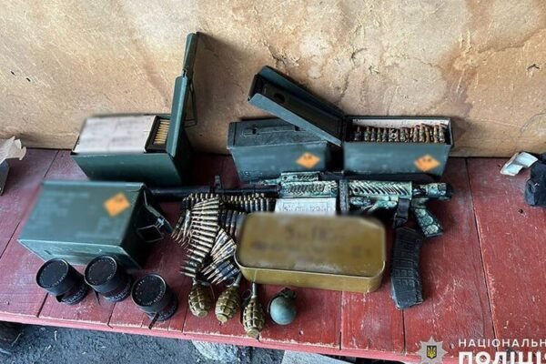 Львів’янин, якого на Хмельниччині затримали на блокпосту зі зброєю, сидітиме за ґратами