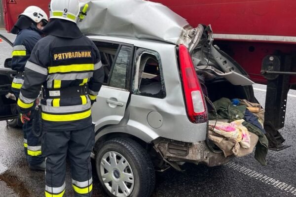 В жахливій ДТП на Хмельниччині загинула людина