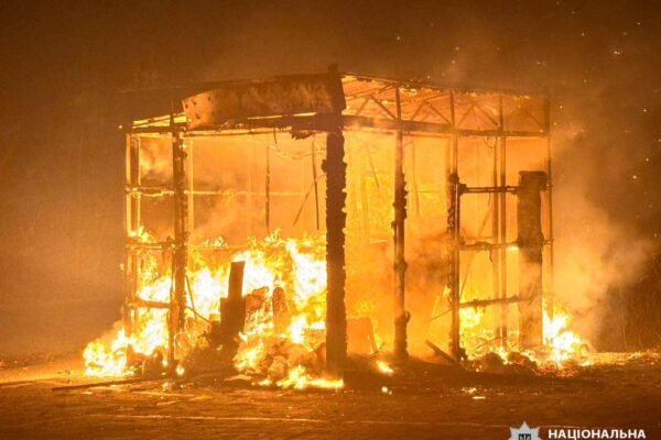 Внаслідок ракетного удару по Київщині в ніч на 8 листопада поранено 4 людей, зайнялися пожежі (ФОТО)