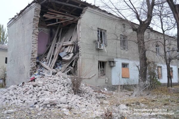 Ворог вночі вдарив з авіації по Запоріжжю: Відомо вже про 1 загиблого та 21 пораненого