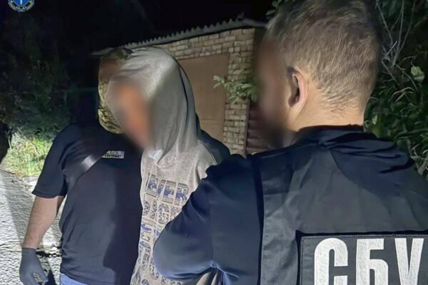 У двох областях затримали диверсантів, що підпалювали військові авто та релейні шафи на замовлення росіян