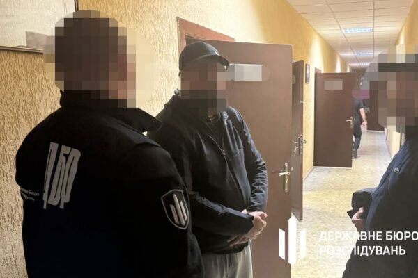 На Прикарпатті впіймали правоохоронців, що організували мережу розповсюдження наркотиків