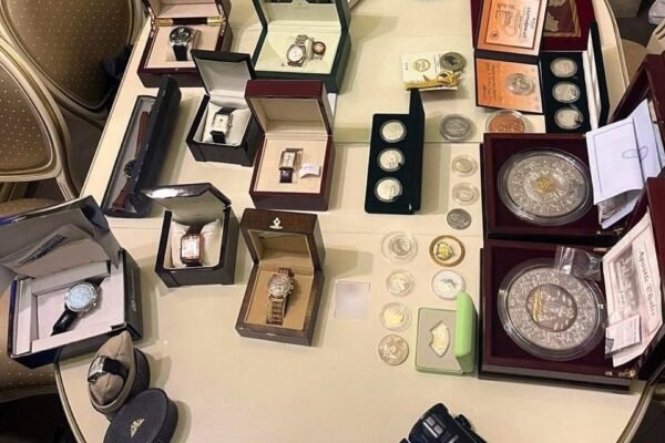Експосадовець казначейства на Полтавщині задекларував 60 млн доларів та 550 тис. грн готівки, а також злитки золота на 38 млн грн, – Офіс генпрокурора