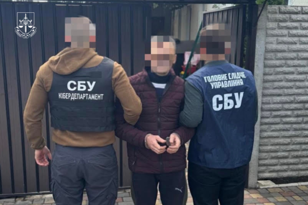 Слюсар одного з підприємств на Дніпропетровщині готував серію підпалів на замовлення росіян